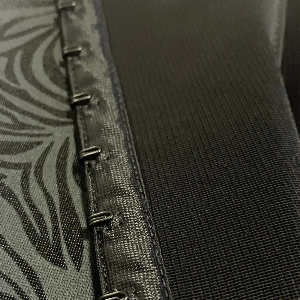 Maidenform Waist Control Cincher Size Medium - Picture 5 of 7